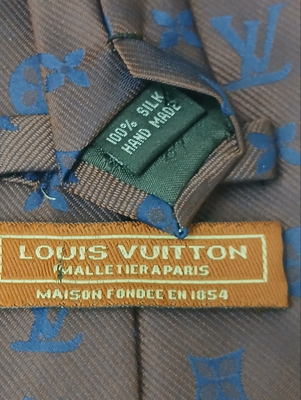 Vintage Louis Vuitton Brown Tie with Blue Monogram Geometric Design (1169) - Picture 4 of 6